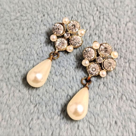 Vintage Clear Rhinestone/Faux Pearl Drop Pierced Earrings - Picture 8 of 9